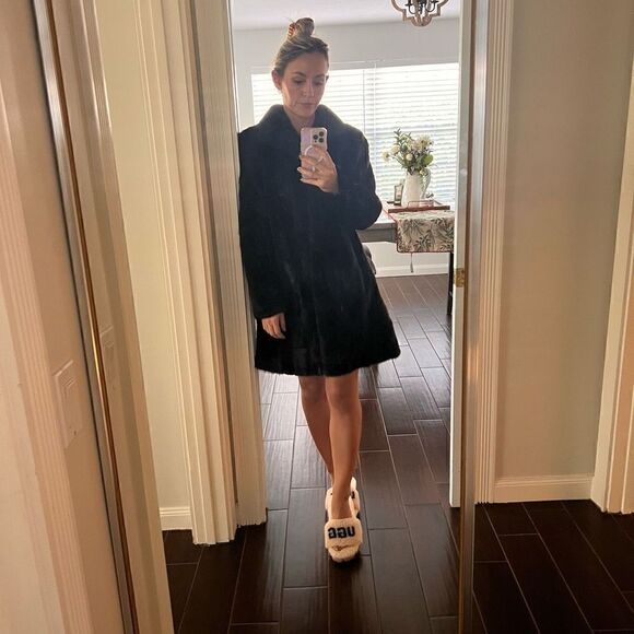 Mink Fur Coat    - Picture 8 of 9